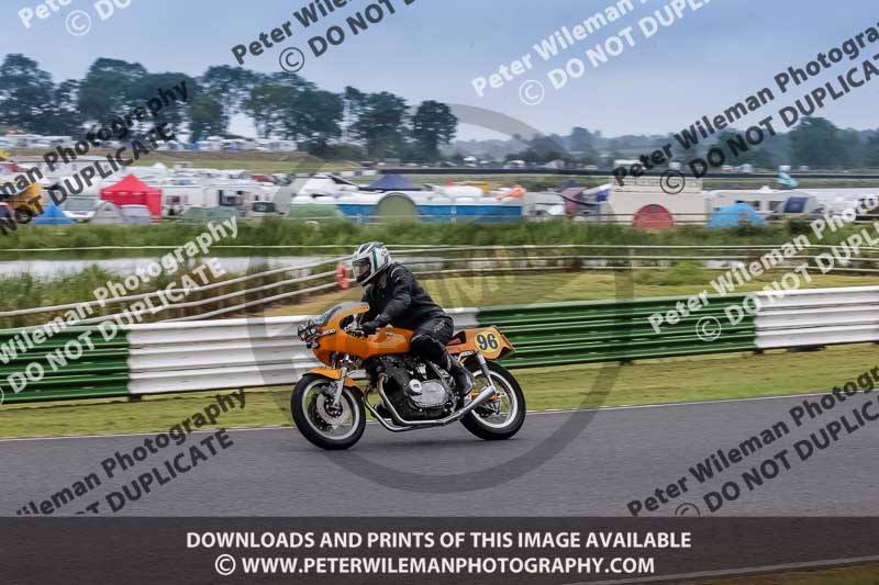 Vintage motorcycle club;eventdigitalimages;mallory park;mallory park trackday photographs;no limits trackdays;peter wileman photography;trackday digital images;trackday photos;vmcc festival 1000 bikes photographs